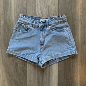 PacSun Mom Jean Short - Light Blue